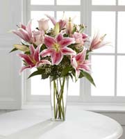 The FTD� Simple Perfection� Bouquet by BHG�